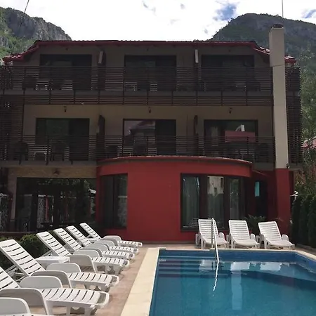 Pensiunea Jojo 4* Băile Herculane